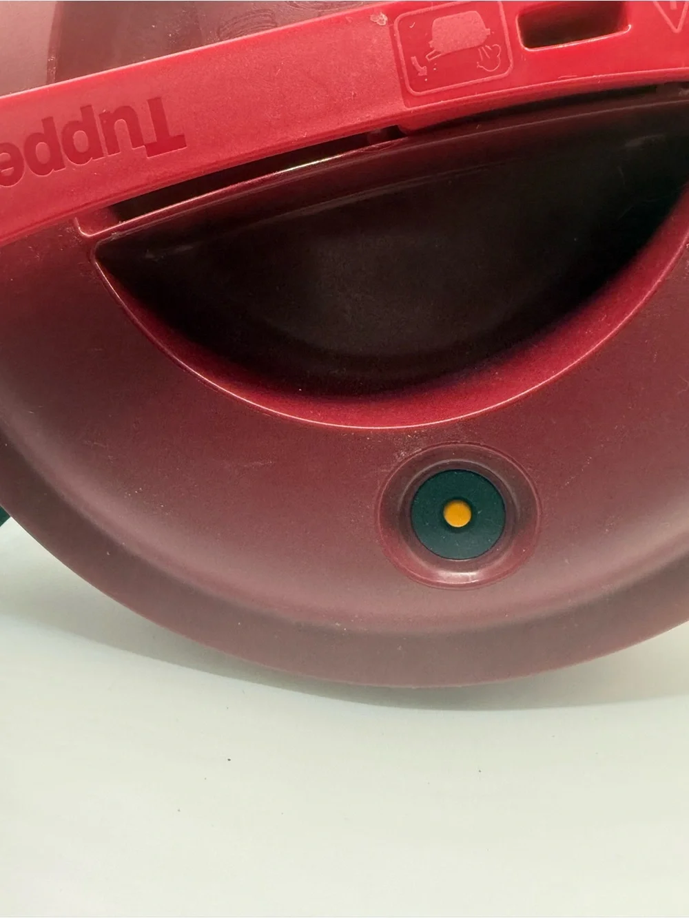 Tupperware Microwave Pressure cooker burgundy
